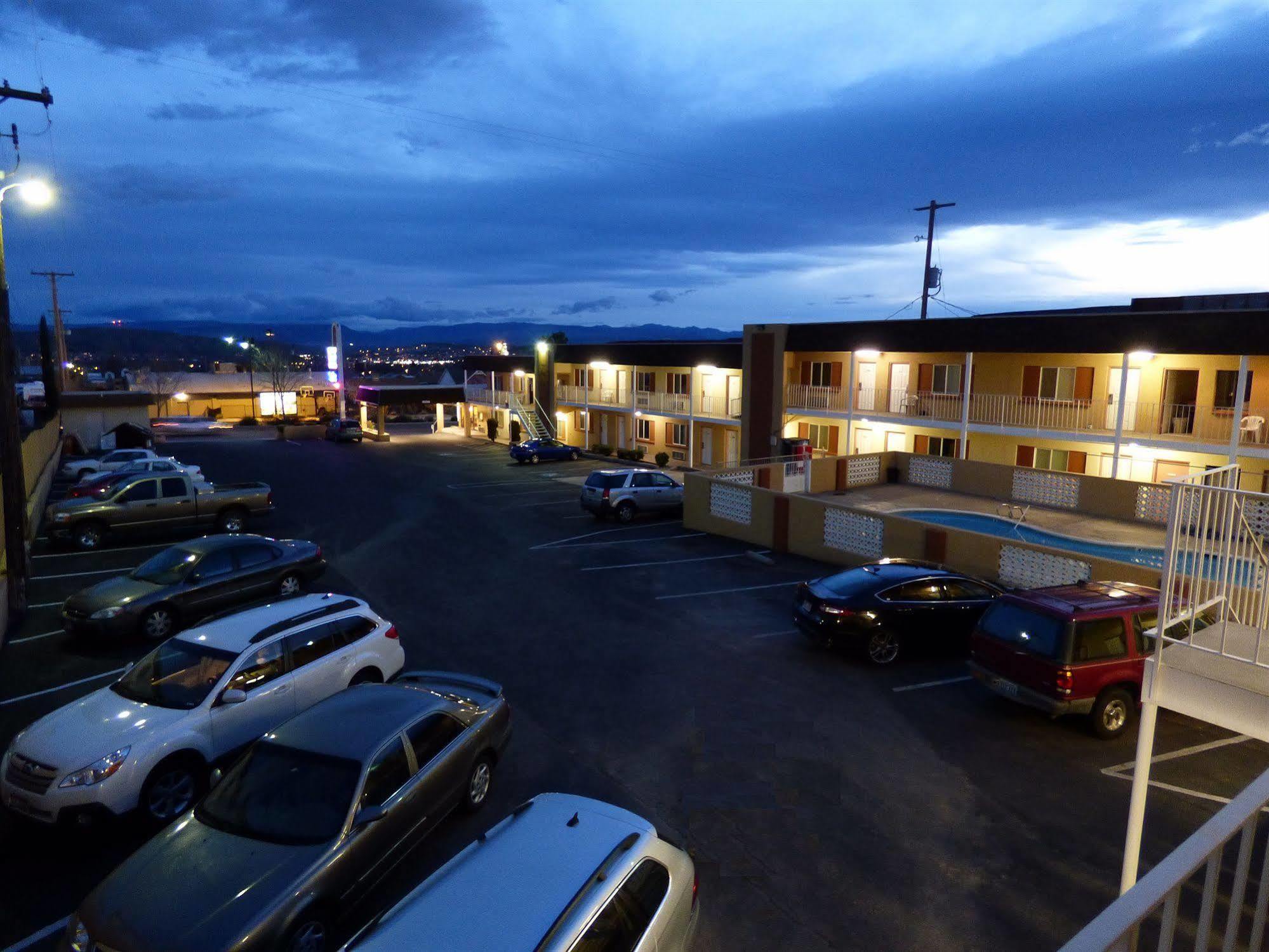 Economy Inn & Suites St. George Dış mekan fotoğraf